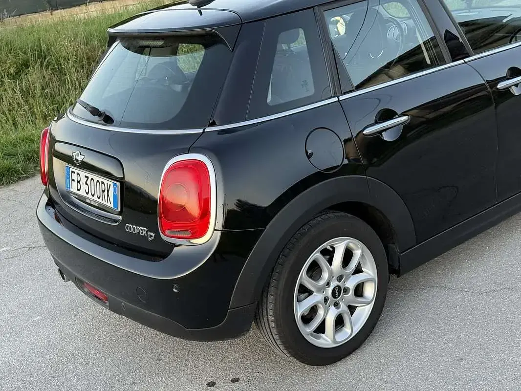 Usata Mini Cooper D Business 116 CV (85 kW) 2015 Utilitaria