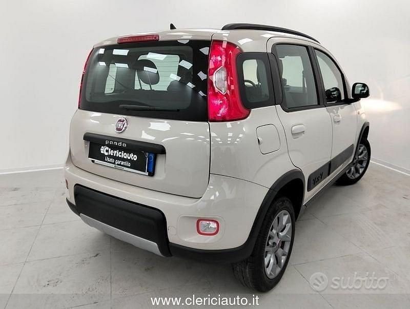 Usata Fiat Panda 4x4 S 86 CV (63 kW) 2017 Beige Utilitaria