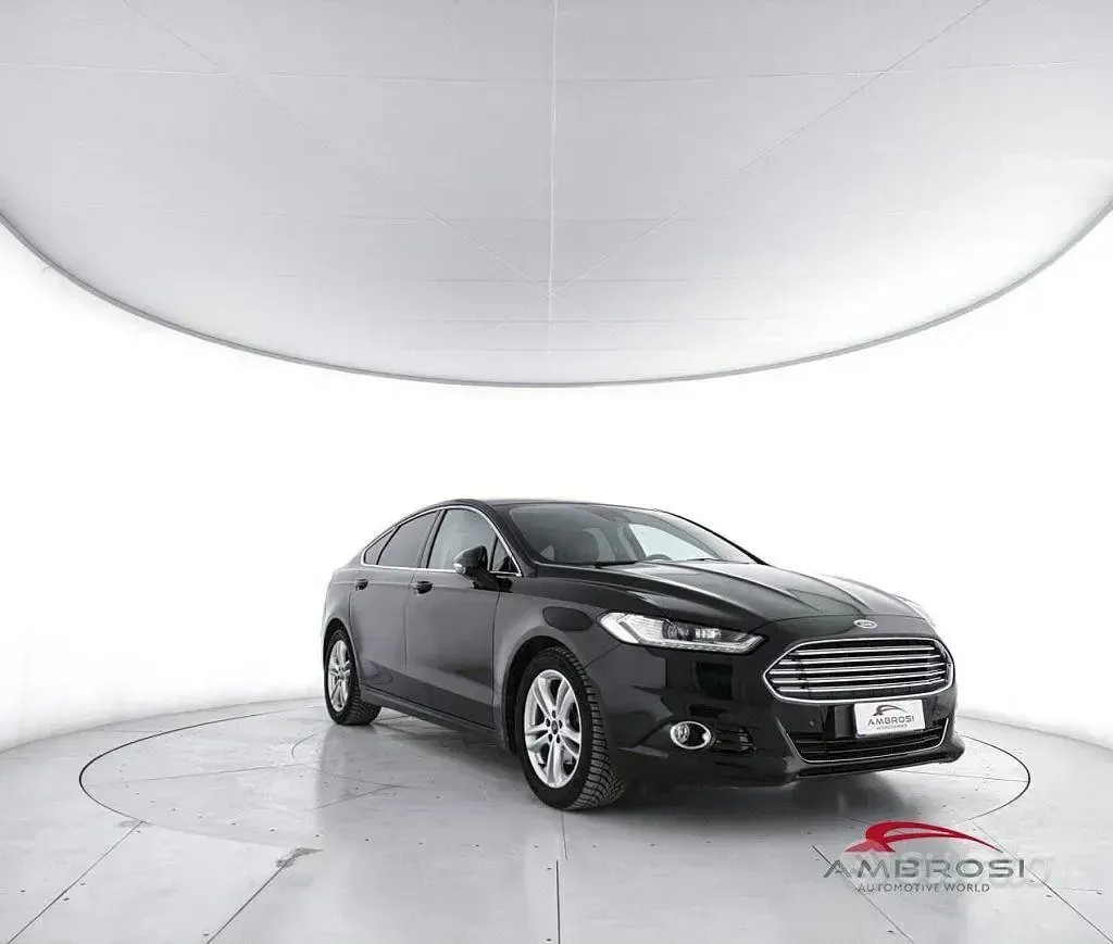 Usata Ford Mondeo Titanium 150 CV (110 kW) 2015 Nero Berlina