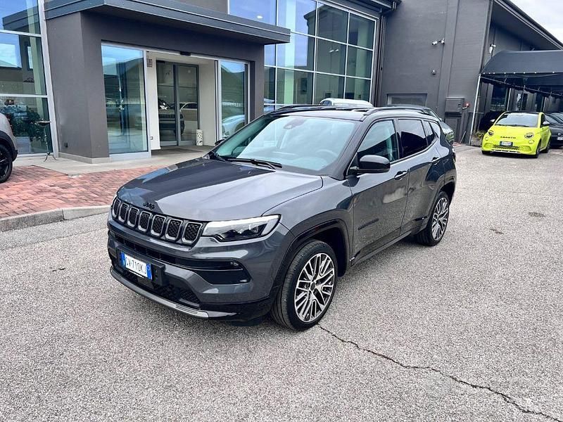 Usata Jeep Compass Summit 131 CV (96 kW) 2024 Grigio SUV