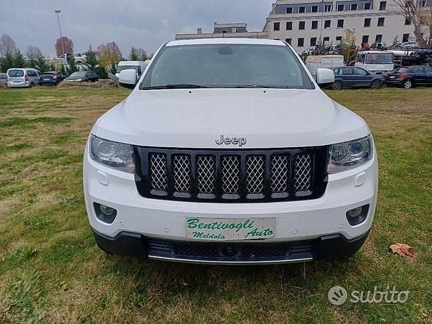 Usata Jeep Grand Cherokee Overland 241 CV (177 kW) 2013 Bianco SUV