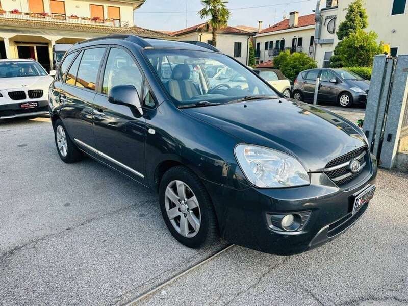 Usata Kia Carens EX 145 CV (106 kW) 2007 Antracite Monovolume