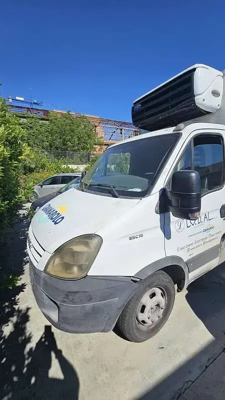 Usata Iveco Daily 145 CV (106 kW) 2007 Bianco Furgone