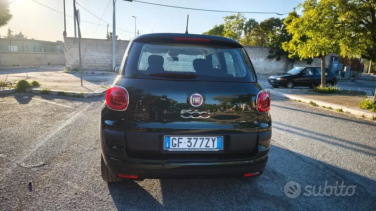 Begagnad Fiat 500L Sport 120 HK (88 kW) 2021 Grön Minibuss