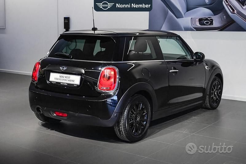 Usata Mini ONE 75 CV (55 kW) 2015 Nero Utilitaria