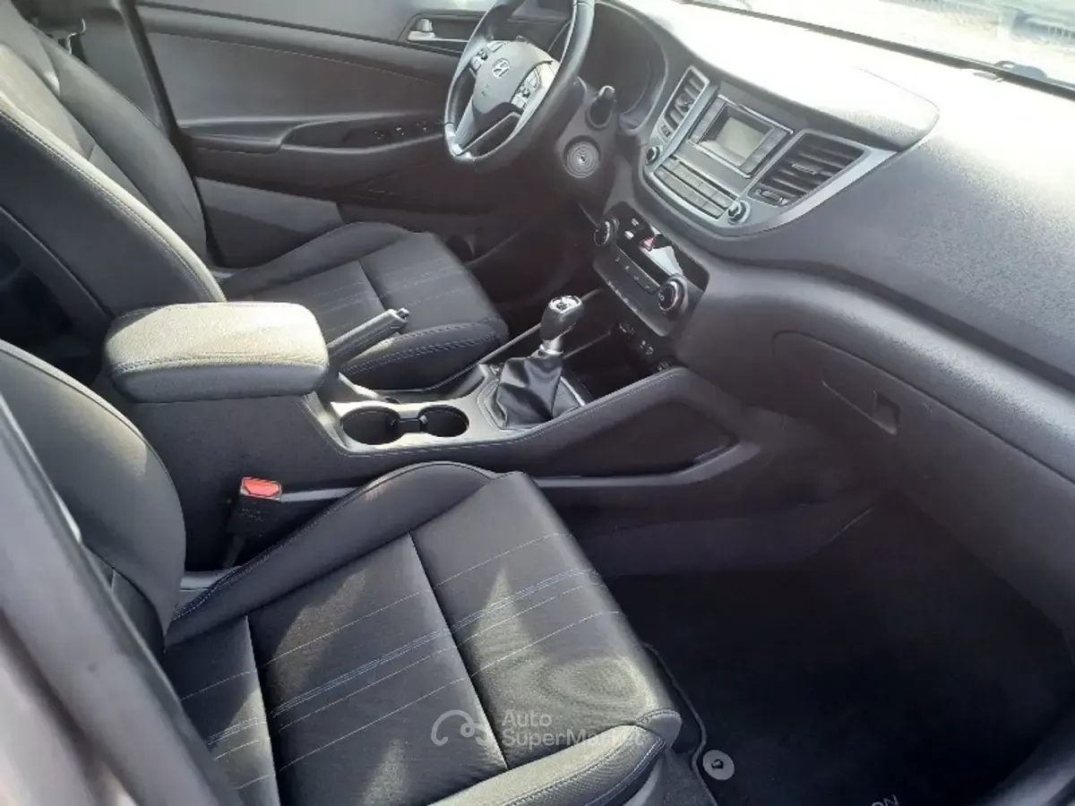Begagnad Hyundai Tucson Classic 132 HK (97 kW) 2017 Grå SUV