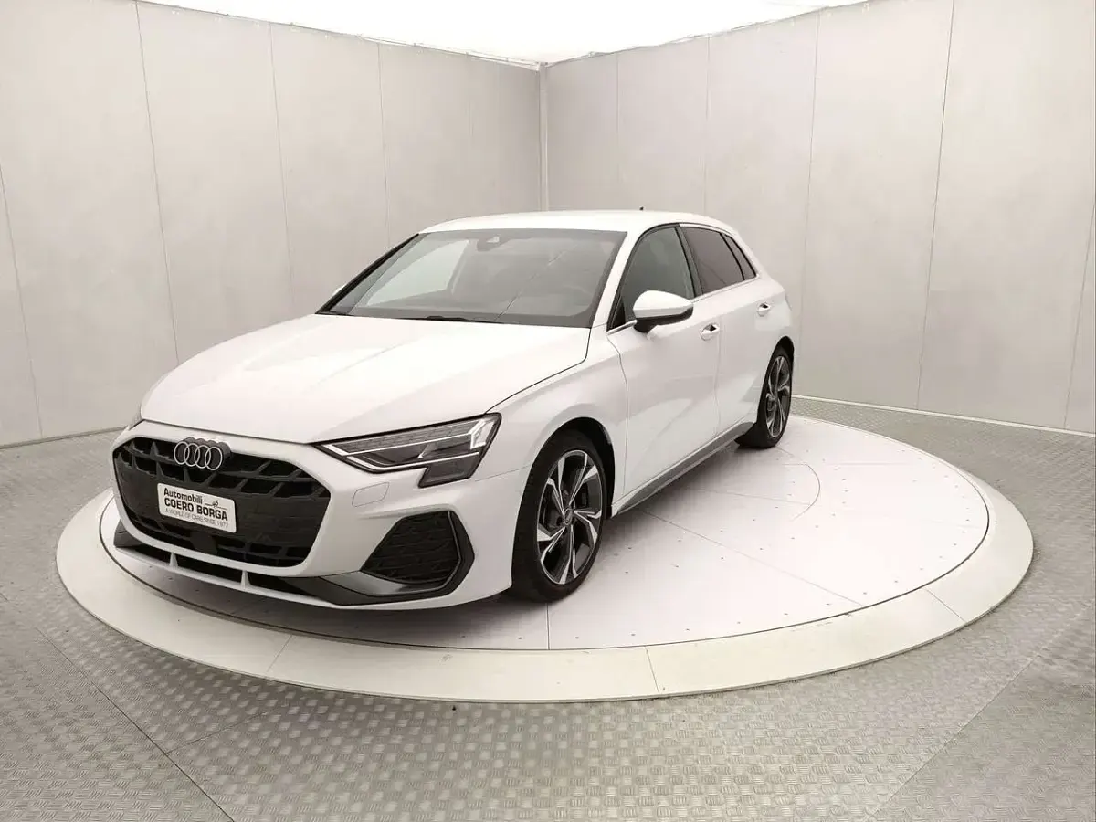 Usata Audi A3 S-Line 150 CV (110 kW) 2024 Bianco Berlina
