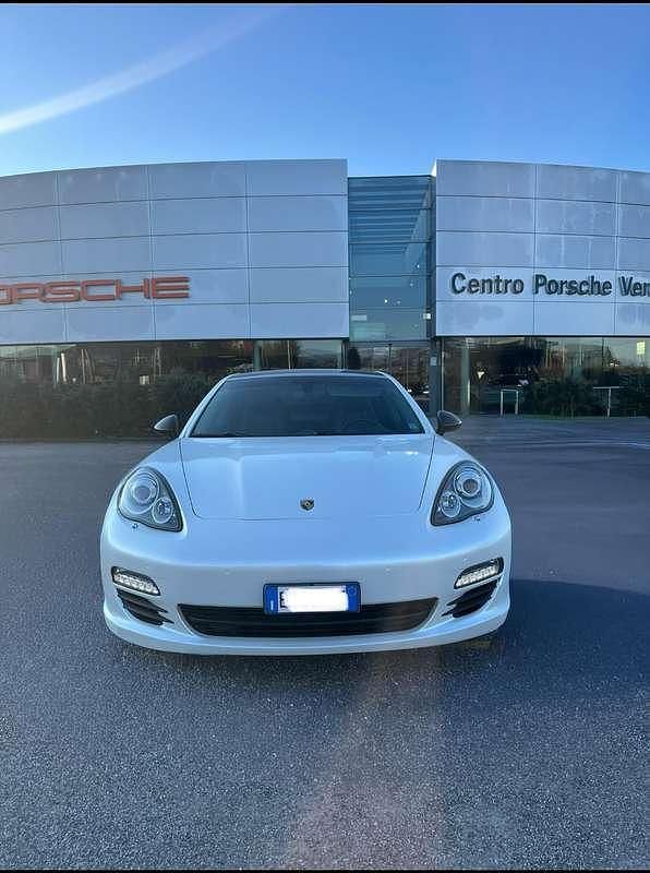 Usata Porsche Panamera 250 CV (183 kW) 2011 Nero Berlina