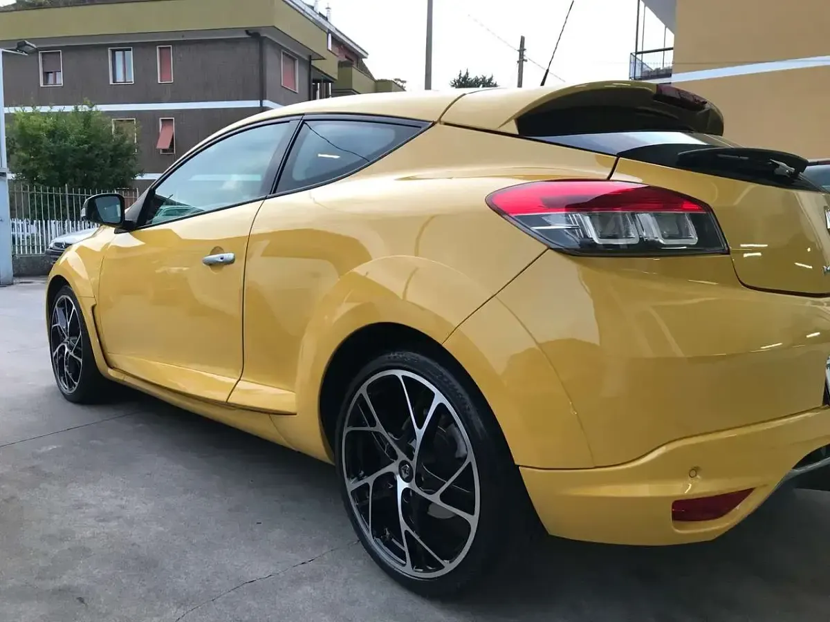 Usata Renault Mégane Coupé R.S. 250 CV (183 kW) 2010 Giallo Coupé