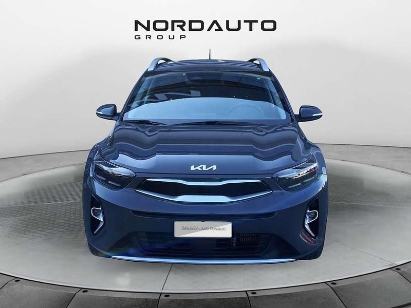 Usata Kia Stonic Style 99 CV (72 kW) 2022 Grigio SUV