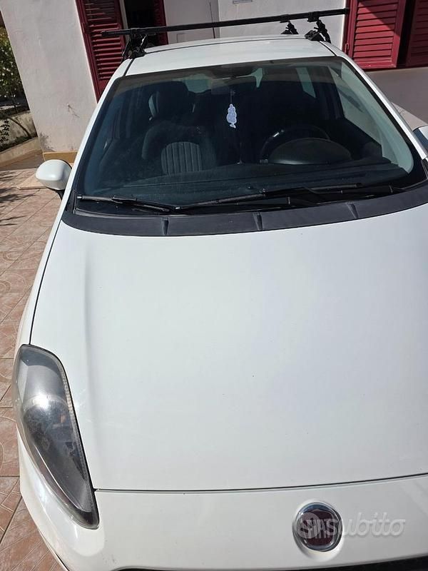 Bianco Usata 2018 Fiat Punto Due volumi | 6350 € - Immagine 1/4