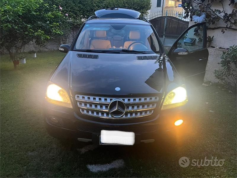 Usata Mercedes ML320 224 CV (164 kW) 2007 Nero SUV