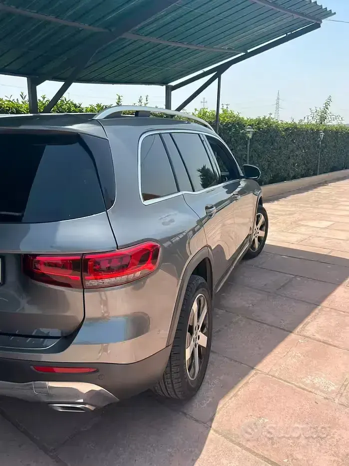 Usata Mercedes GLB200 Premium 163 CV (119 kW) 2020 Grigio SUV