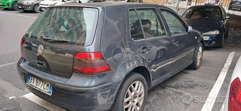Usata VW Golf 130 CV (95 kW) 2002 Grigio Berlina