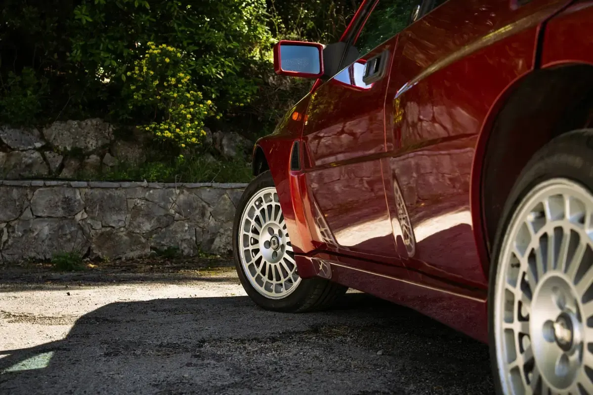 Usata Lancia Delta 215 CV (158 kW) 1994 Rosso Utilitaria