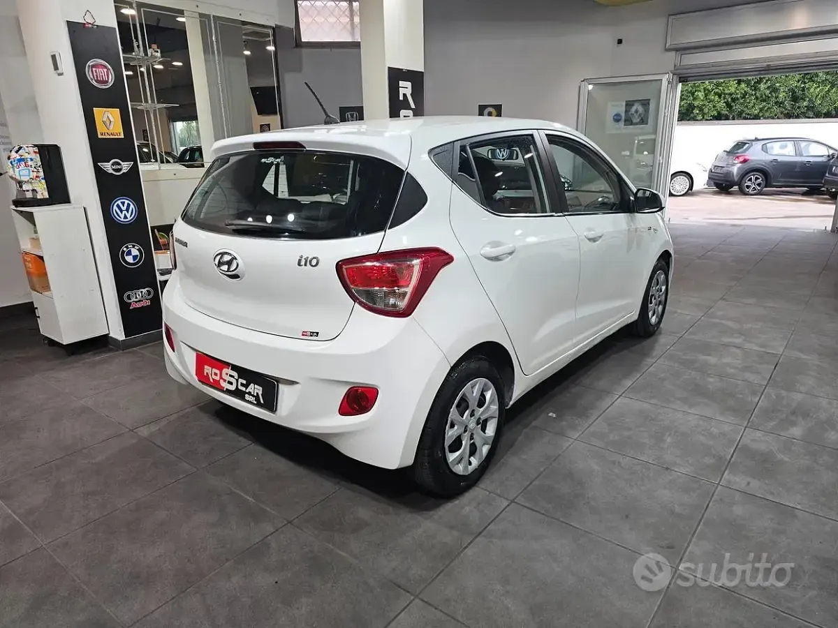 Usata Hyundai i10 Classic 66 CV (48 kW) 2015 Bianco Utilitaria