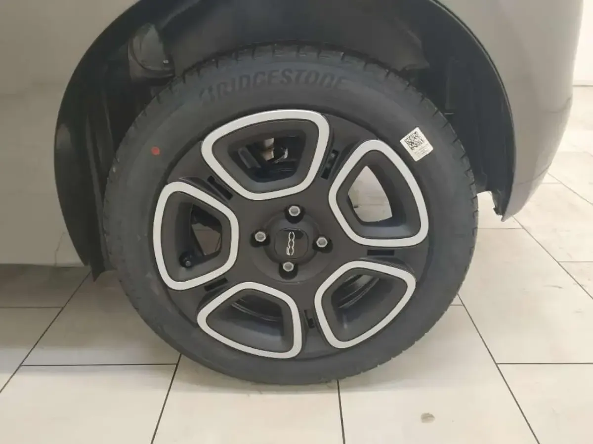 Usata Fiat 500 Club 70 CV (51 kW) 2023 Grigio Berlina
