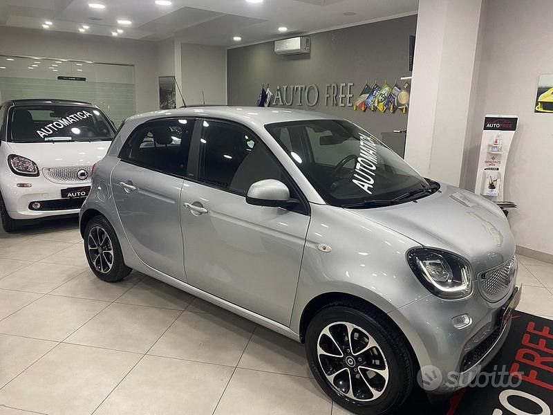 Usata Smart ForFour Passion 90 CV (66 kW) 2017 Grigio Utilitaria