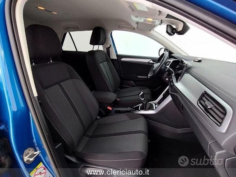 Begagnad VW T-Roc Life 116 HK (85 kW) 2023 Blå SUV