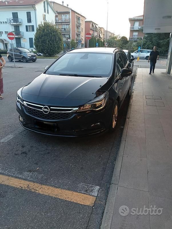 Usata Opel Astra 136 CV (100 kW) 2019 Nero Station wagon