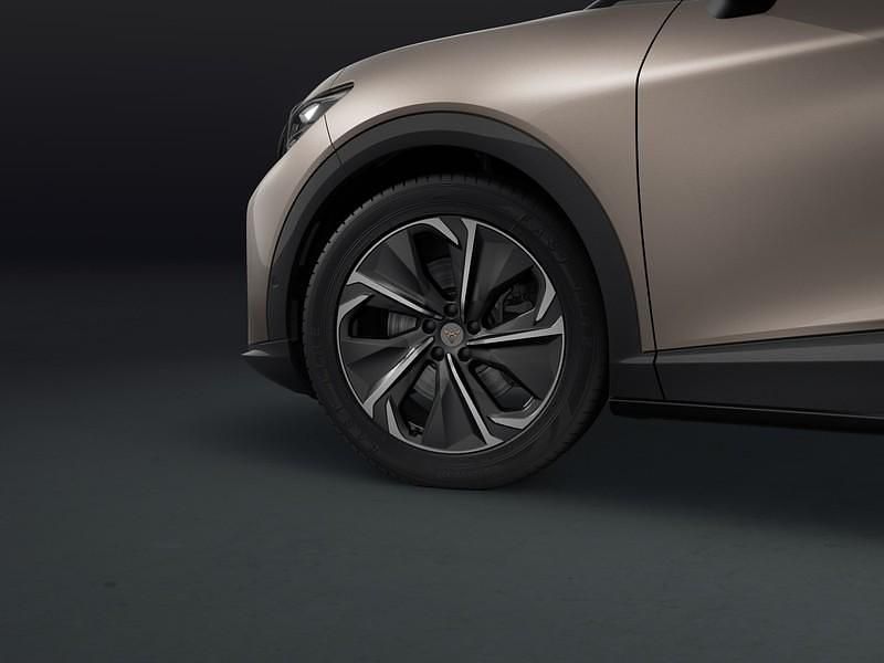 Nuova Cupra Tavascan 210 kW (286 CV) 2026 Atacama desert SUV