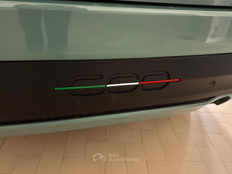 Usata Fiat 600 101 CV (74 kW) 2024 Verde SUV