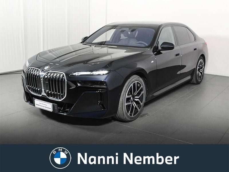 Usata BMW 740 M Sport 299 CV (219 kW) 2025 Nero Berlina