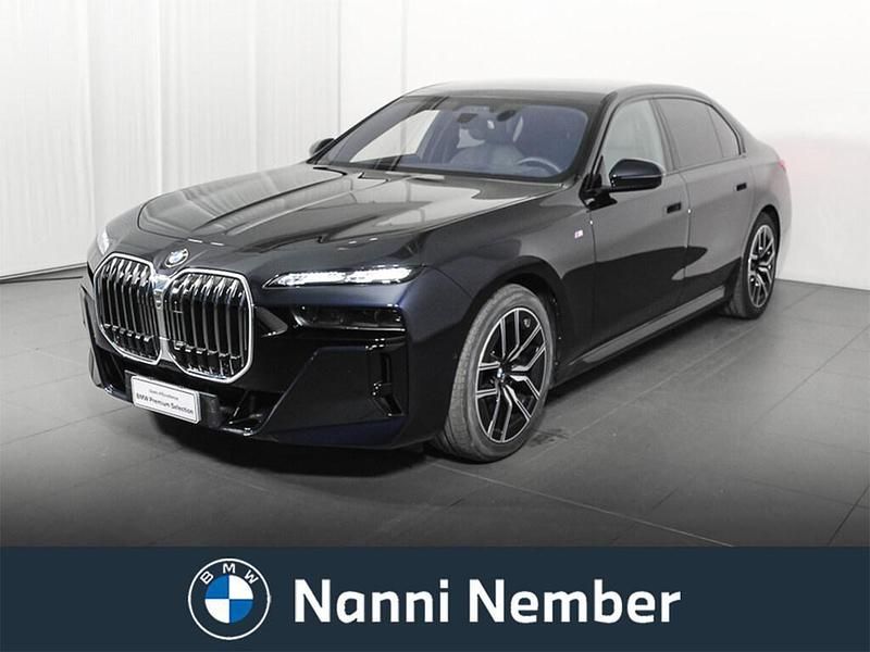 Nero Usata 2025 BMW 740 M Sport Tre volumi | 105.000 € (Buon prezzo) - Immagine 1/3