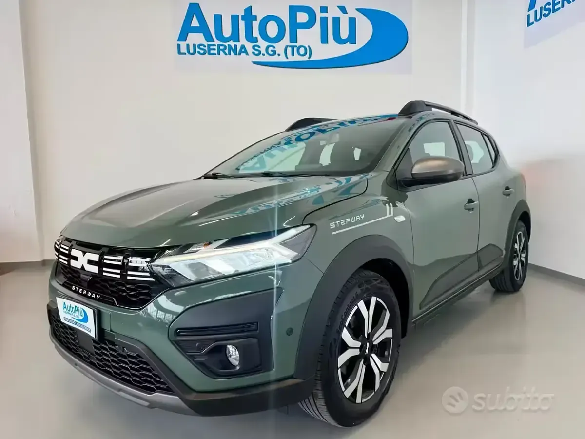 Usata Dacia Sandero Expression 110 CV (80 kW) 2023 Verde Berlina