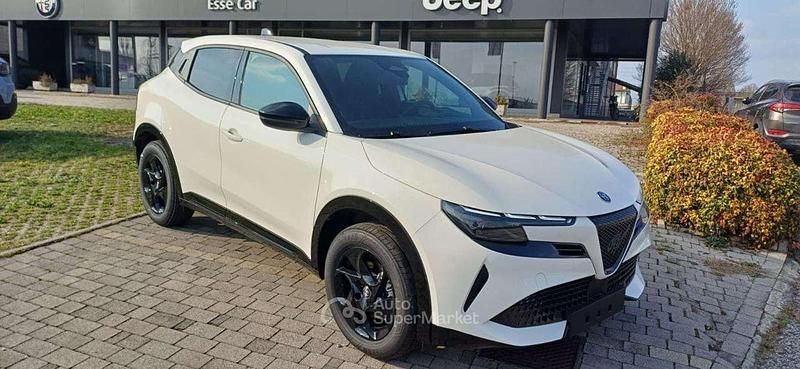 Nuova Alfa Romeo Junior Sprint 136 CV (100 kW) 2026 Bianco alfa SUV