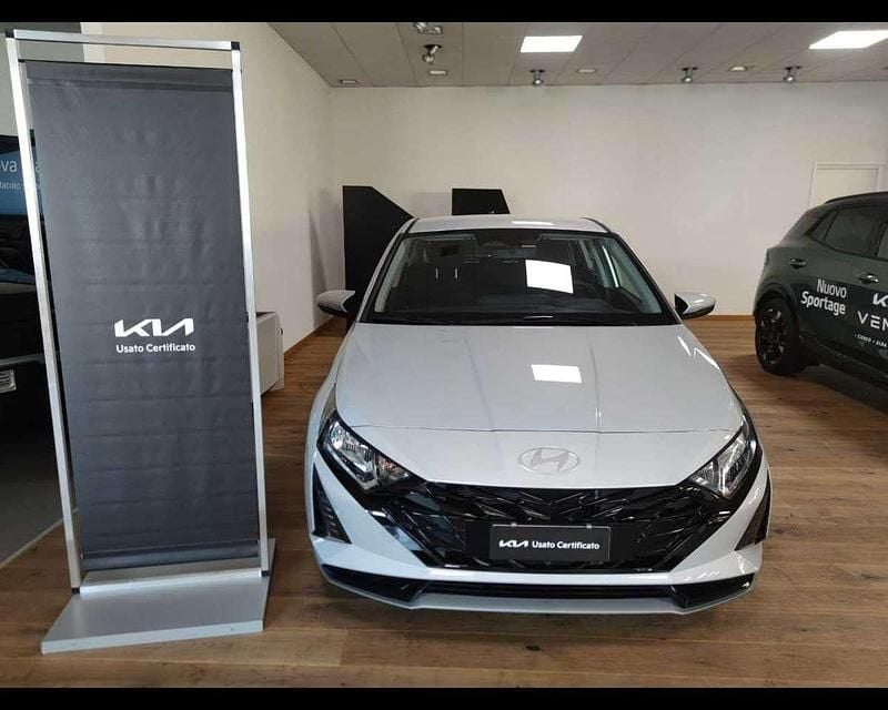 Usata Hyundai i20 101 CV (74 kW) 2024 Argento Berlina