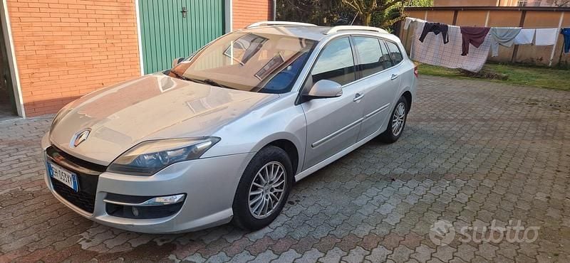 Usata Renault Laguna III 150 CV (110 kW) 2011 Grigio Station wagon