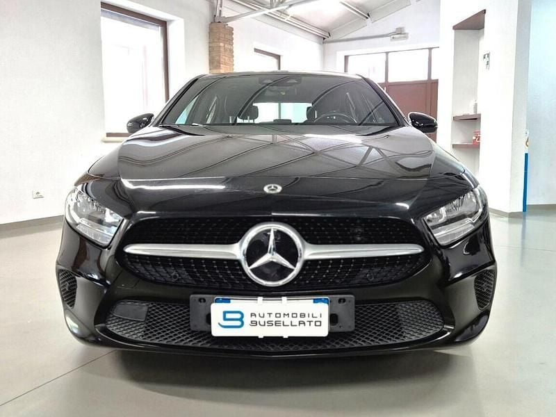 Usata Mercedes A180 115 CV (84 kW) 2021 Nero Berlina