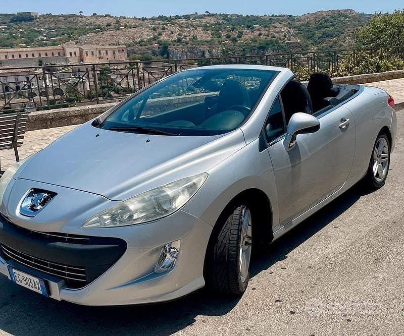 Usata Peugeot 308 CC 140 CV (102 kW) 2011 Cabrio