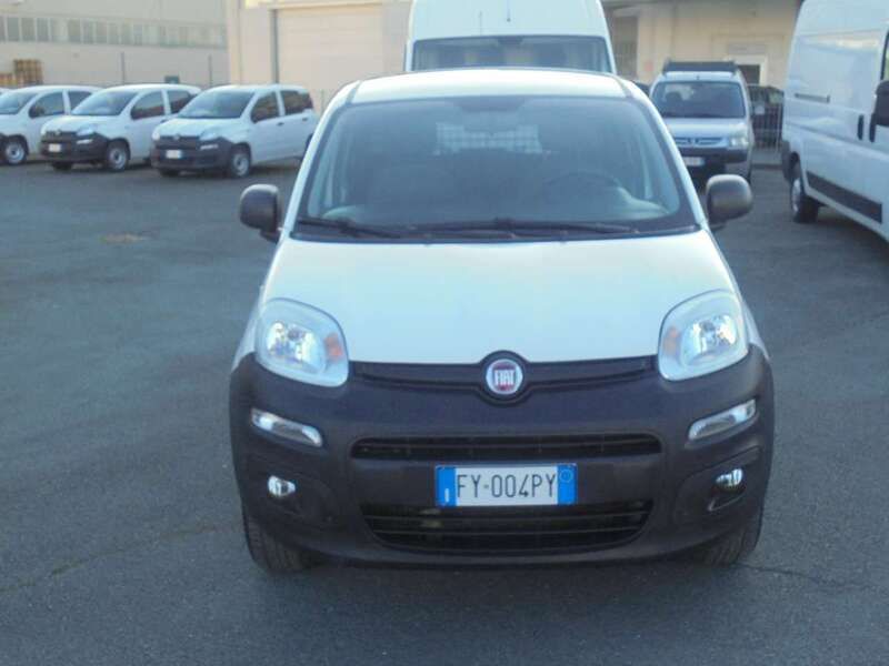 Usata Fiat Panda 4x4 S 86 CV (63 kW) 2019 Bianco Utilitaria