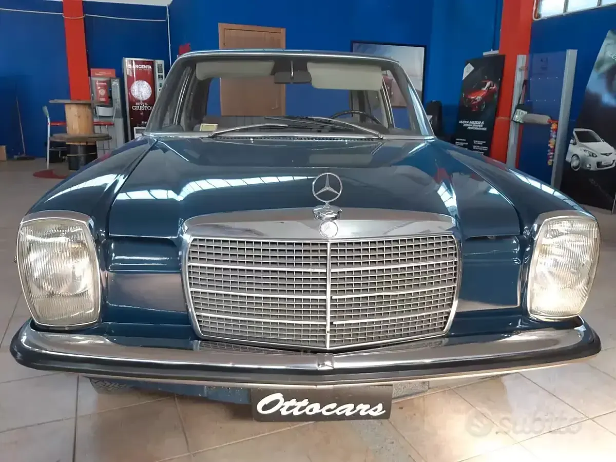 Usata Mercedes 230 135 CV (99 kW) 1960 Blu Berlina