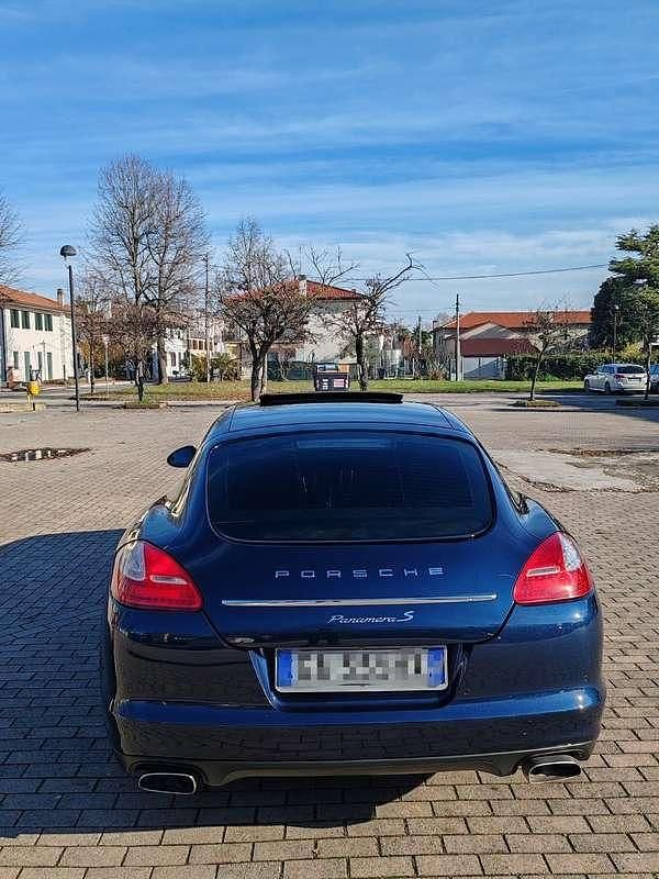 Usata Porsche Panamera 250 CV (183 kW) 2011 Berlina