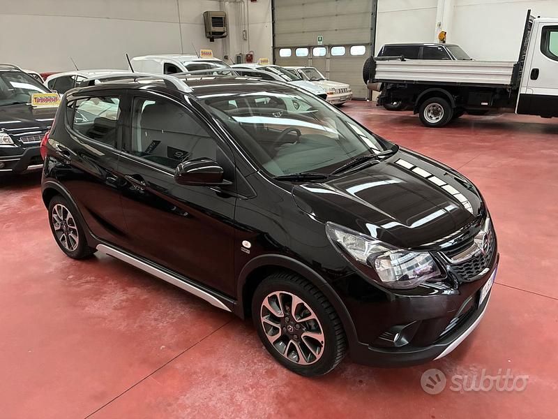 Usata Opel Karl Rocks 73 CV (53 kW) 2019 Nero Utilitaria
