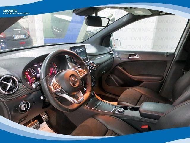 Usata Mercedes B200 Premium 135 CV (99 kW) 2018 Giallo Monovolume