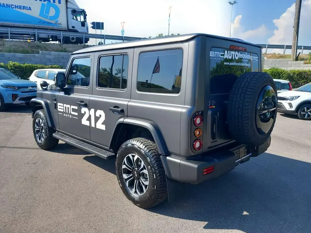 Nuova EMC 212 218 CV (160 kW) 2026 Bianco SUV