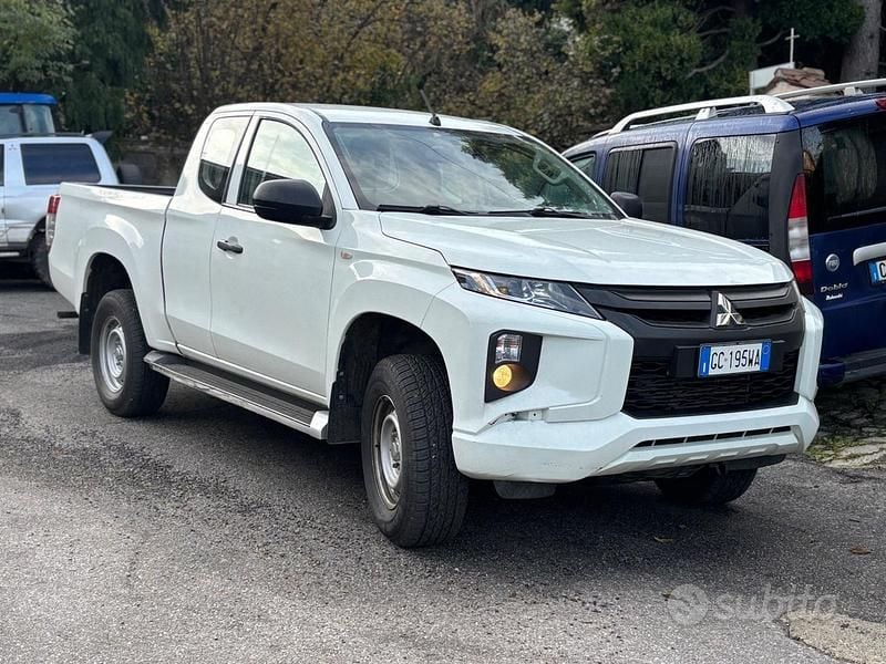 Bianco Usata 2020 Mitsubishi L200 Intense Pick-up | 21.500 € (Ottimo prezzo) - Immagine 1/4