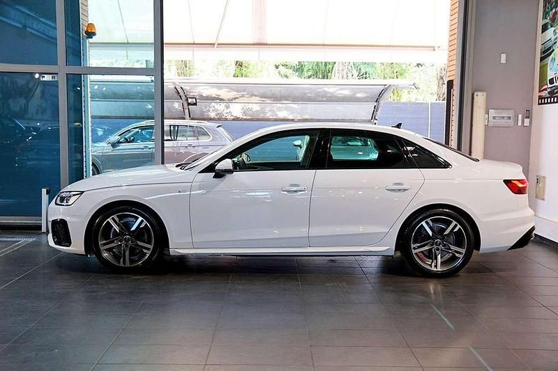 Usata Audi A4 S-Line 136 CV (100 kW) 2024 Bianco Berlina