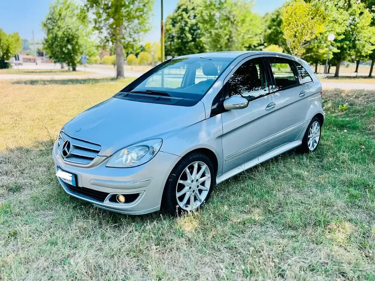 Usata Mercedes B180 109 CV (80 kW) 2008 Monovolume