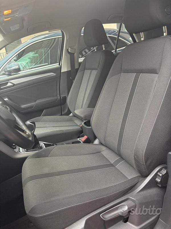 Usata VW T-Roc Life 110 CV (80 kW) 2022 Nero SUV
