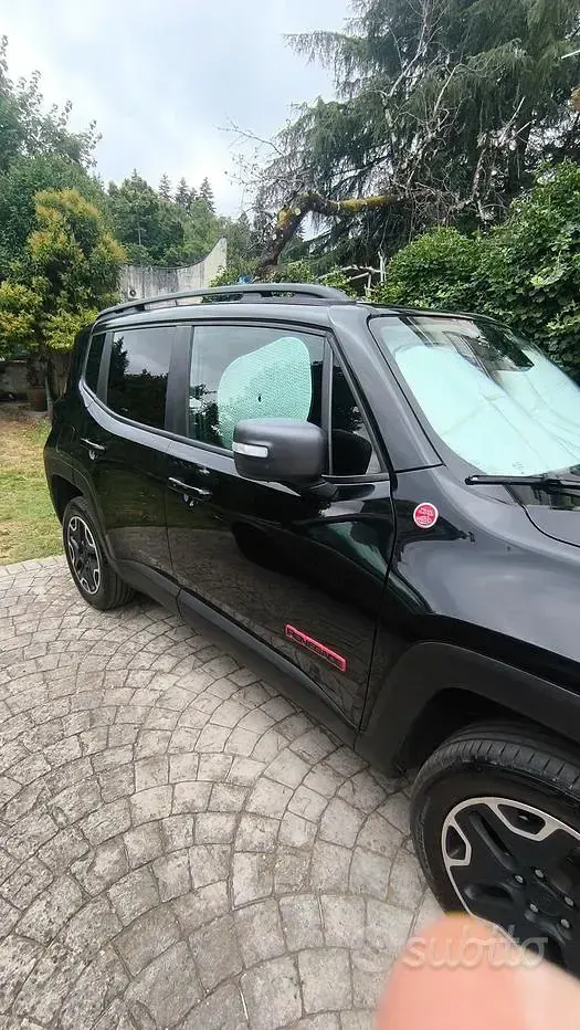 Usata Jeep Renegade Trailhawk 170 CV (125 kW) 2017 Nero SUV