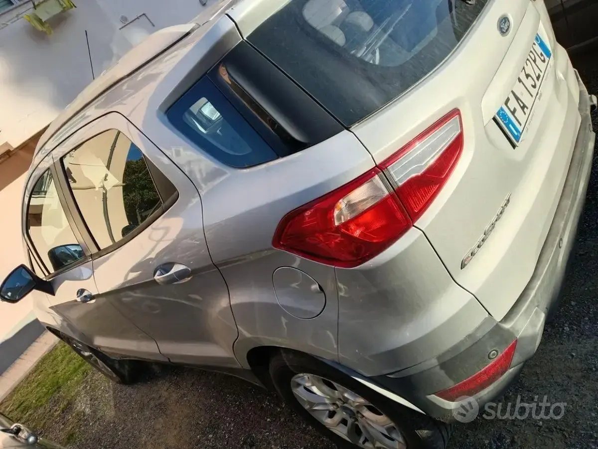 Usata Ford Ecosport 95 CV (69 kW) 2015 Grigio SUV