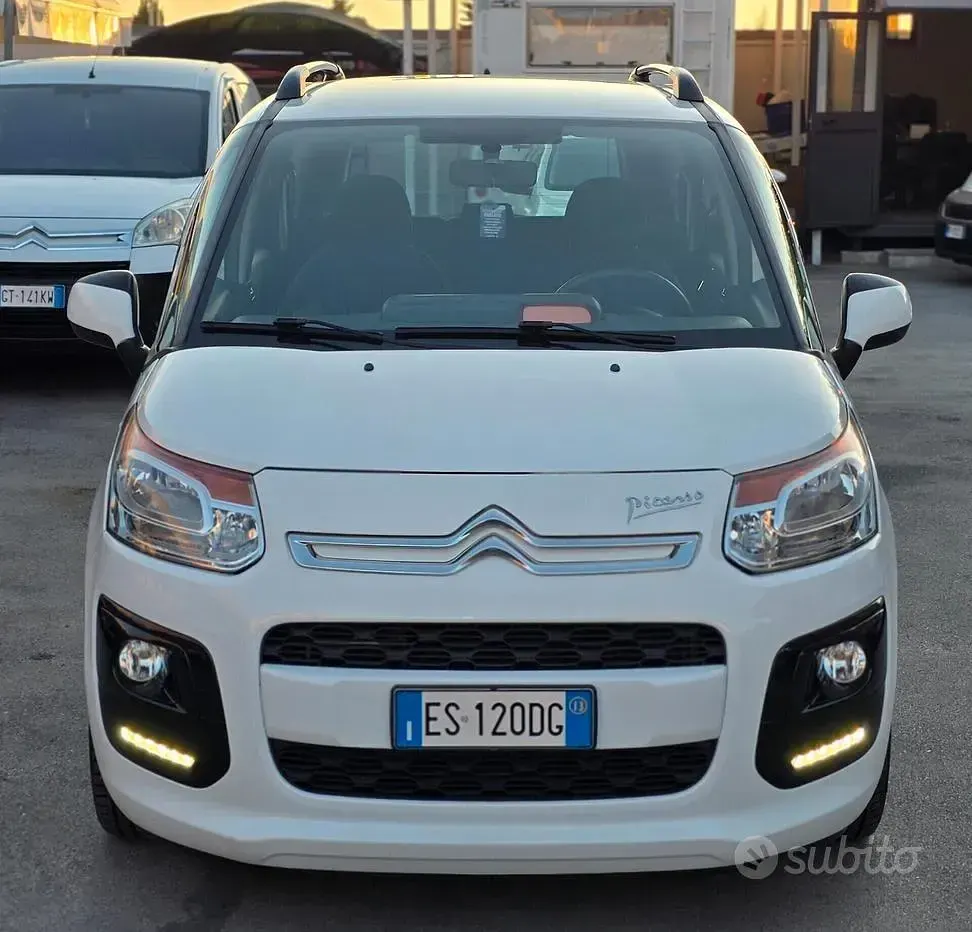 Usata Citroën C3 Picasso Attraction 92 CV (67 kW) 2013 Bianco Monovolume