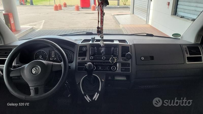 Usata VW Caravelle 180 CV (132 kW) 2013 Marrone Monovolume