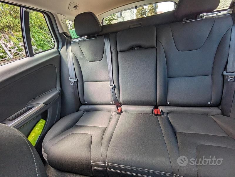 Usata Volvo V60 Business Edition 114 CV (83 kW) 2014 Nero Station wagon