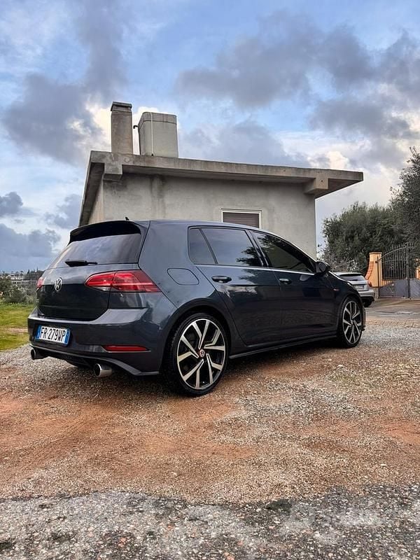Usata VW Golf VII GTI 230 CV (169 kW) 2018 Berlina